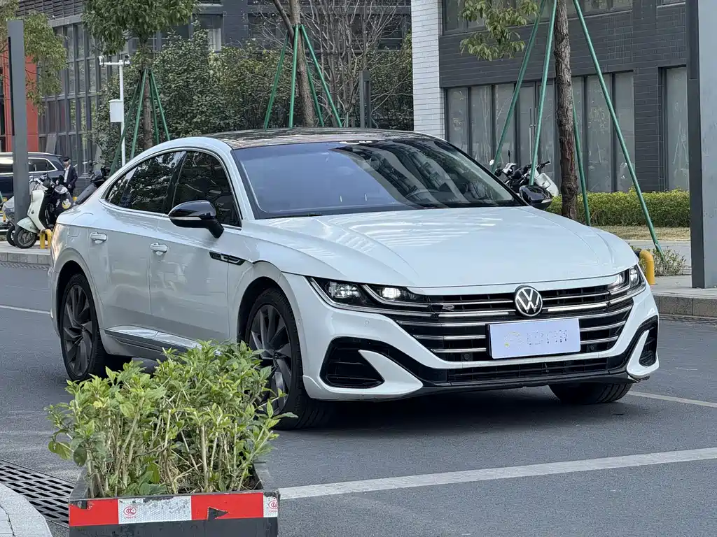 Volkswagen Faw-Volkswagen CC 2023 380TSI Dazzle Edition 2023 - thumbnail 3