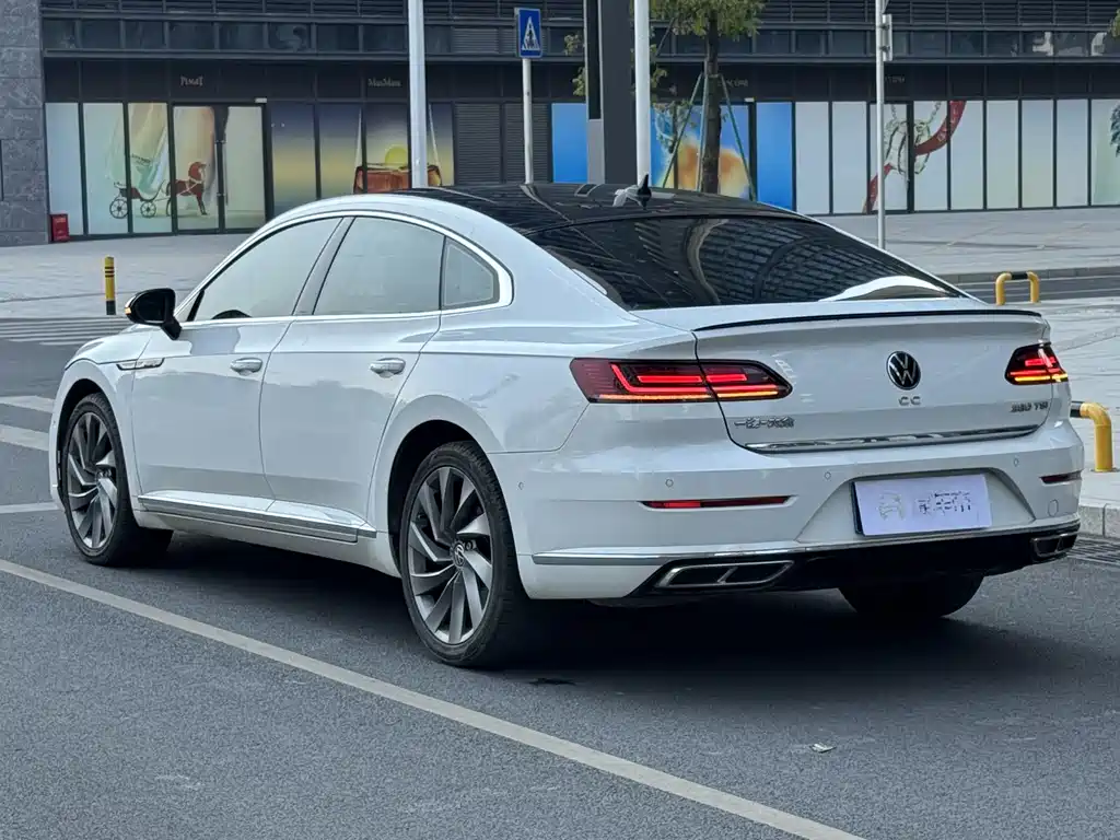 Volkswagen Faw-Volkswagen CC 2023 380TSI Dazzle Edition 2023 - thumbnail 4