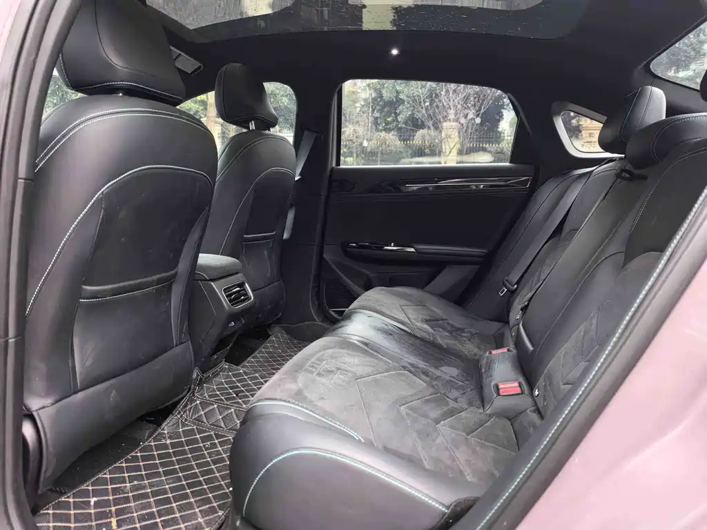 Geely Galaxy Geely Galaxy L6 2024 Model 125km Creative Edition 2024 - thumbnail 5