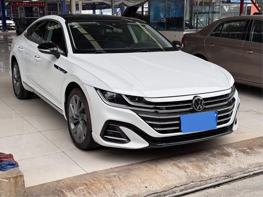 Volkswagen Faw-Volkswagen CC 2023 380TSI Dazzling Edition 2023 - thumbnail 3