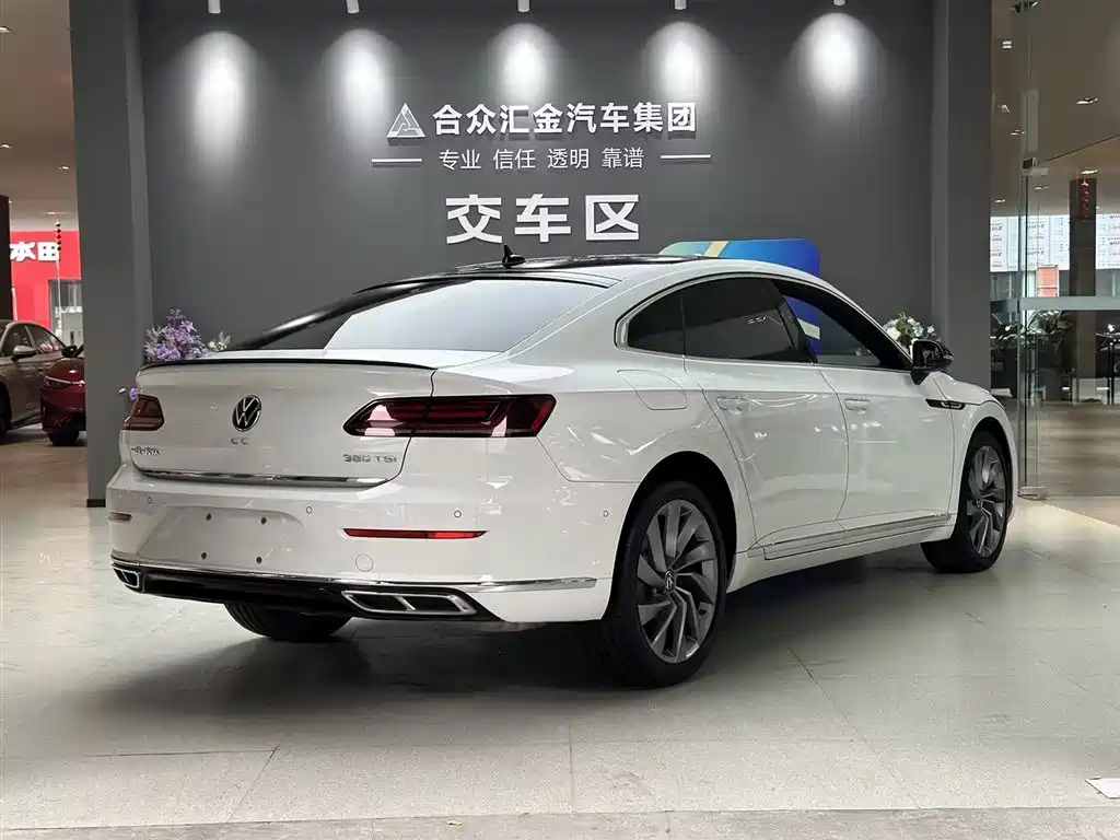 Volkswagen FAW-Volkswagen CC 2023 380TSI Dazzling Edition 2022 - thumbnail 3