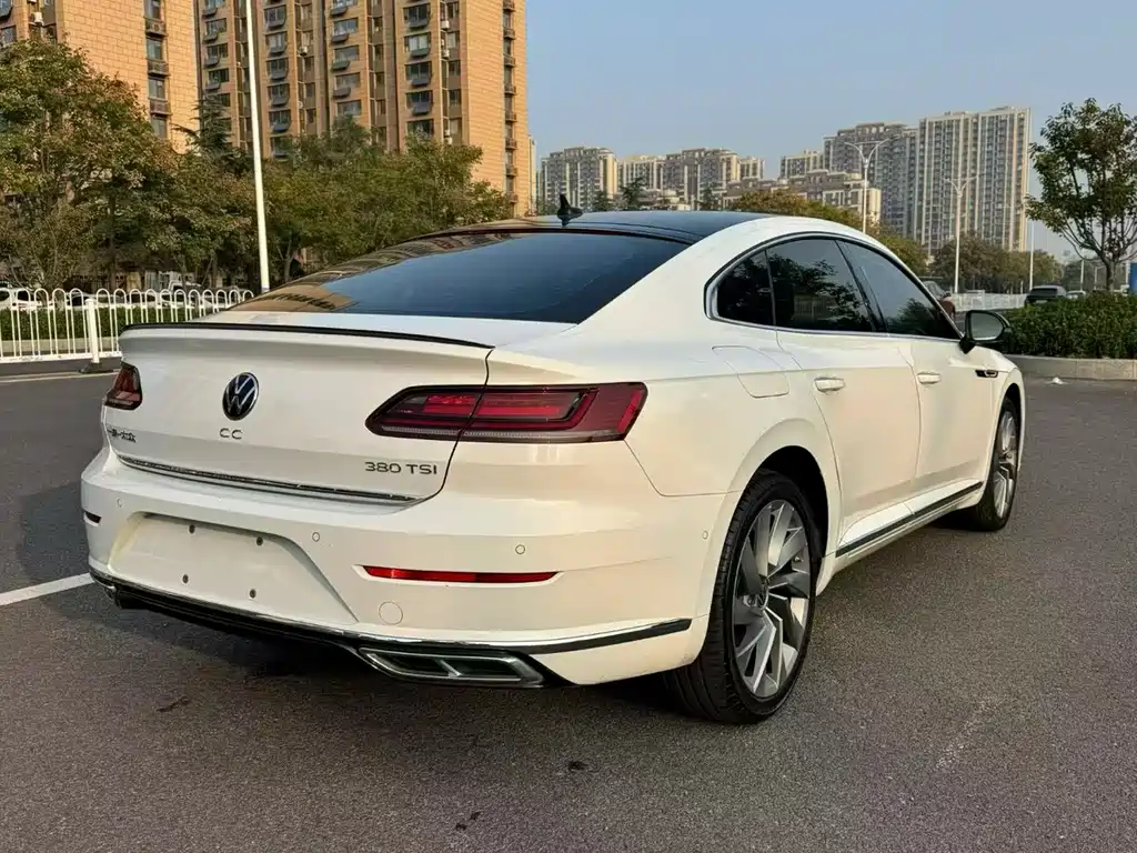 Volkswagen Faw-Volkswagen CC 2023 380TSI Dazzling Edition 2023 - thumbnail 4