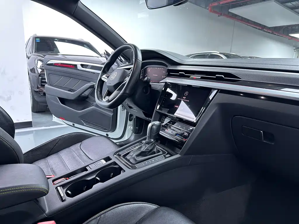 Volkswagen Faw-Volkswagen CC 2023 380TSI Dazzling Edition 2023 - thumbnail 18