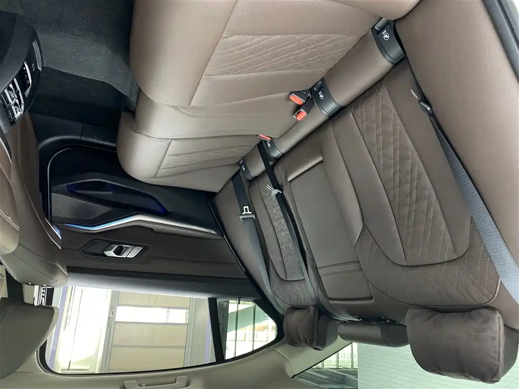 BMW BMW 3 Series 2023 320Li M Sport Package 2024 - thumbnail 14