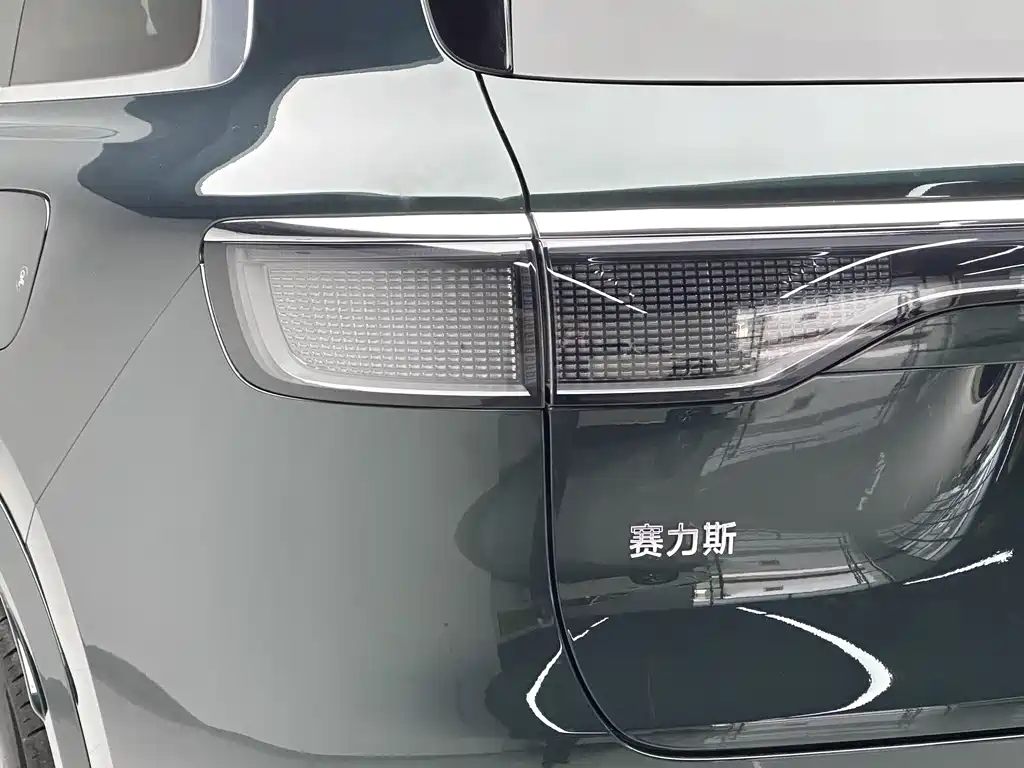 AITO Aito M8 2025 Extended Range Max+ 53.4kWh 6-seater 2025 - thumbnail 16