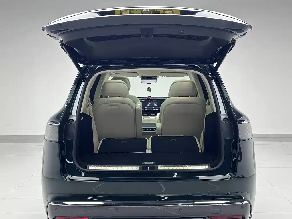 AITO Aito M8 2025 Extended Range Max+ 53.4kWh 6-seater 2025 - thumbnail 18