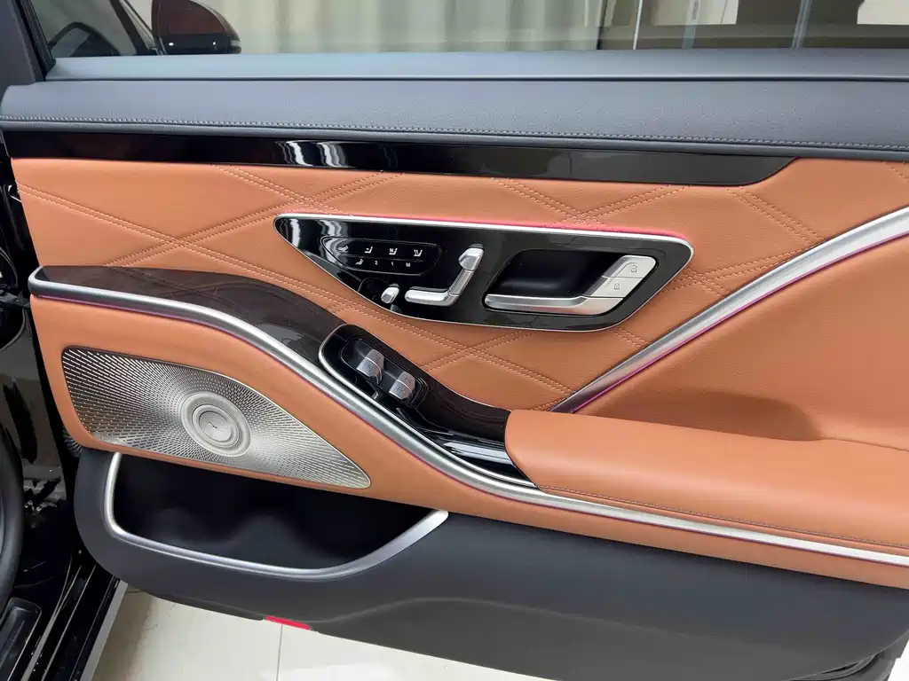 Mercedes-Benz Maybach S-Class 2021 S 480 4MATIC 2021 - thumbnail 8