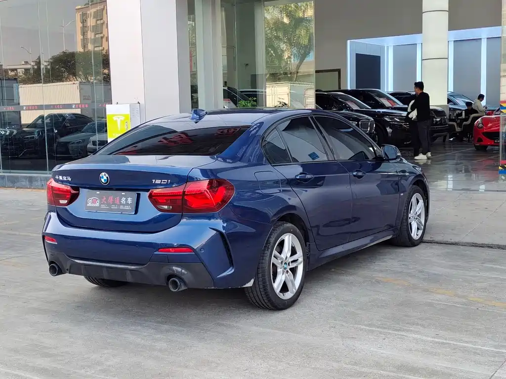BMW BMW 1 Series 2023 120i M Sport Shadow Edition 2023 - thumbnail 16