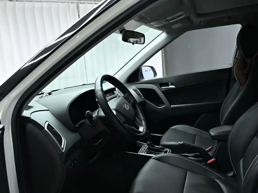 Hyundai Hyundai ix25 2015 1.6L Automatic 2WD Smart GLS 2016 - thumbnail 9