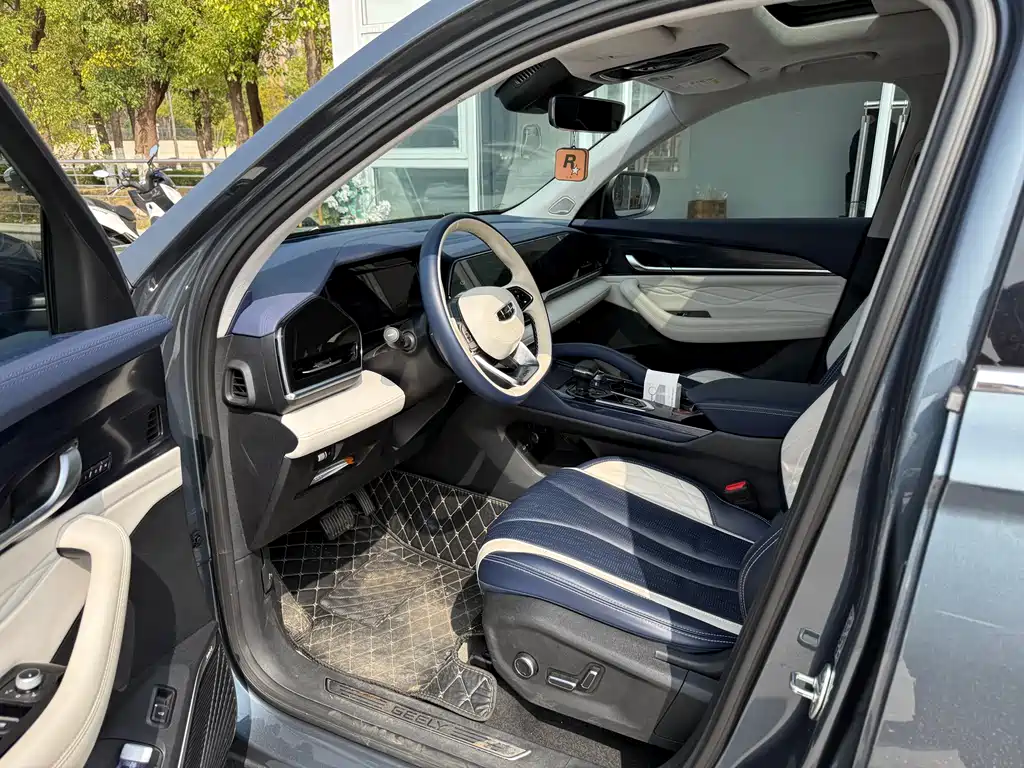 Geely Auto Xingyue L 2022 1.5T Raython Hi·F Hybrid Version Super Rui 2023 - thumbnail 4