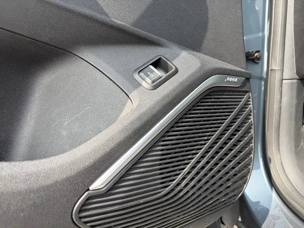 Geely Auto Xingyue L 2022 1.5T Raython Hi·F Hybrid Version Super Rui 2023 - thumbnail 5