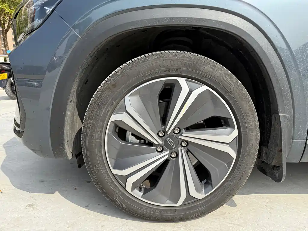 Geely Auto Xingyue L 2022 1.5T Raython Hi·F Hybrid Version Super Rui 2023 - thumbnail 13