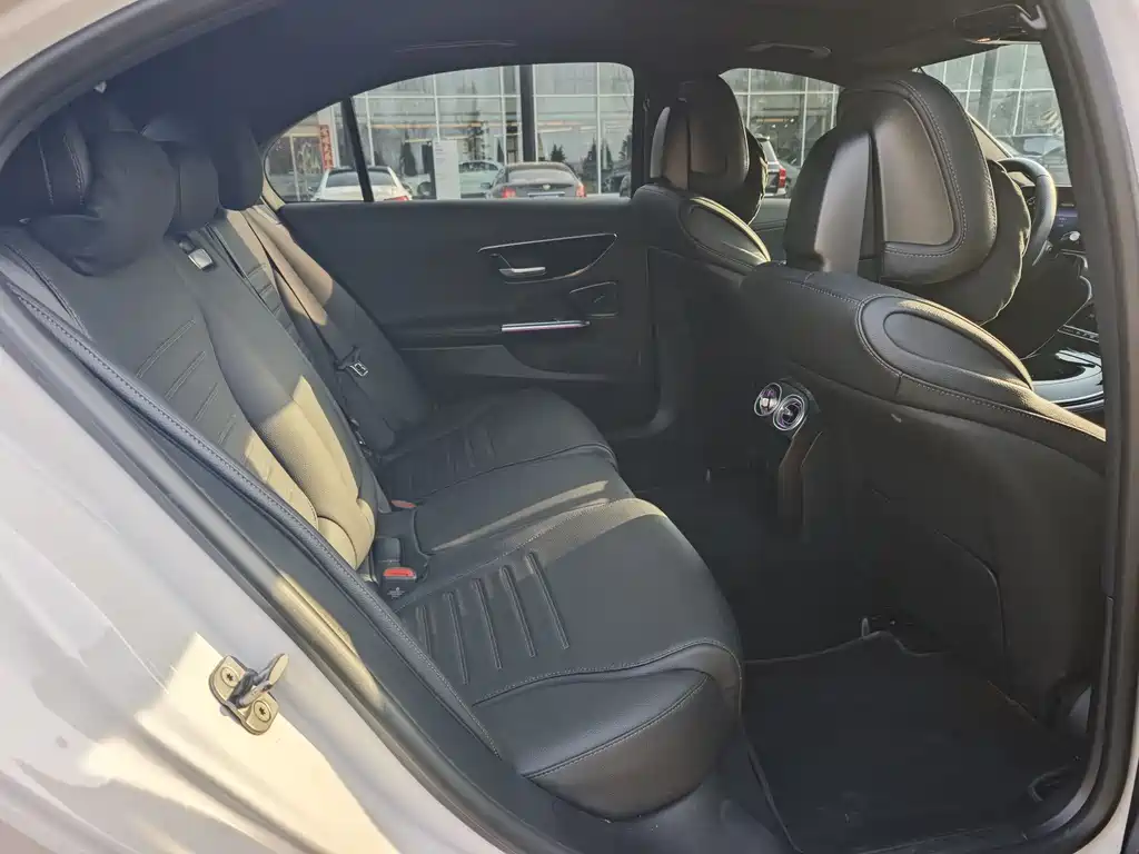 Mercedes-Benz Mercedes-Benz C-Class Plug-in Hybrid 2025 C 350 eL 2024 - thumbnail 16