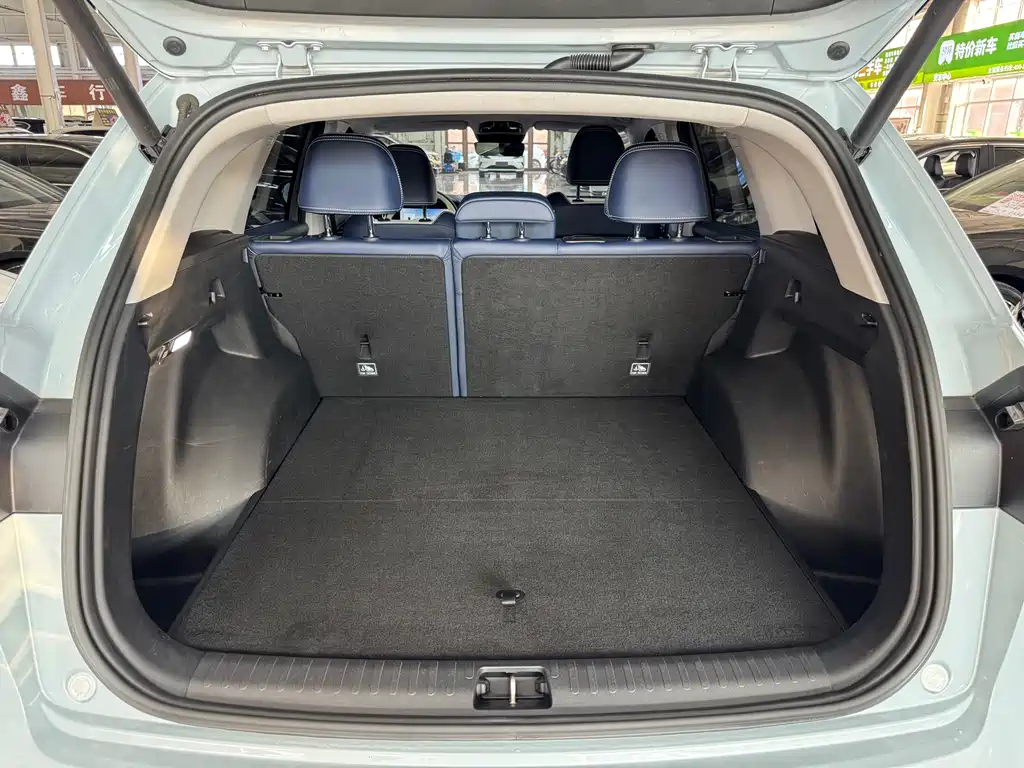 Geely Auto Xingyue L 2022 1.5T Raython Hi·F Hybrid Super Swift 2022 - thumbnail 18
