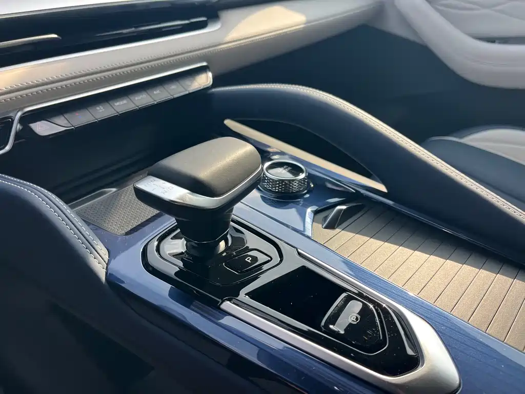 Geely Auto Xingyue L 2022 1.5T Raython Hi·F Hybrid Super Swift 2022 - thumbnail 10