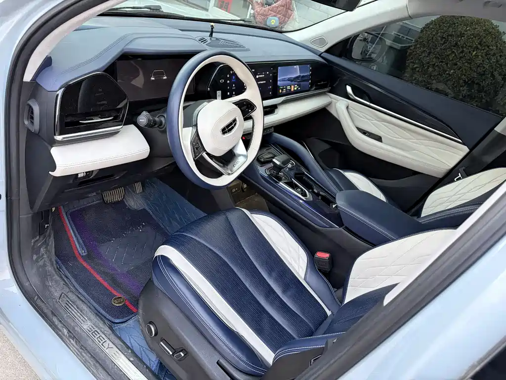 Geely Auto Xingyue L 2022 1.5T Raython Hi·F Hybrid Super Swift 2023 - thumbnail 3