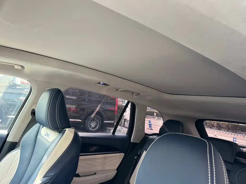 Geely Auto Xingyue L 2022 1.5T Raython Hi·F Hybrid Super Swift 2022 - thumbnail 11