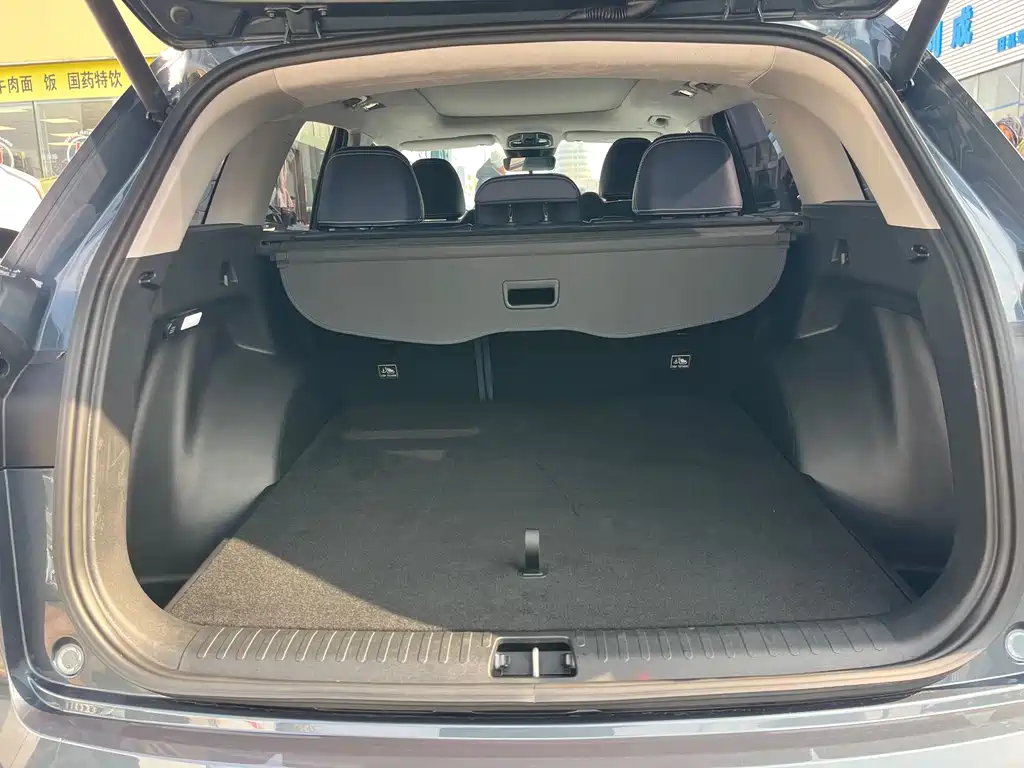 Geely Auto Xingyue L 2022 1.5T Raython Hi·F Hybrid Super Swift 2022 - thumbnail 12