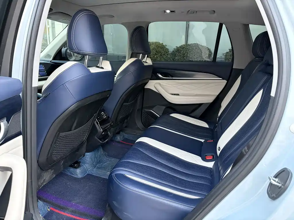 Geely Auto Xingyue L 2022 1.5T Raython Hi·F Hybrid Super Swift 2023 - thumbnail 5