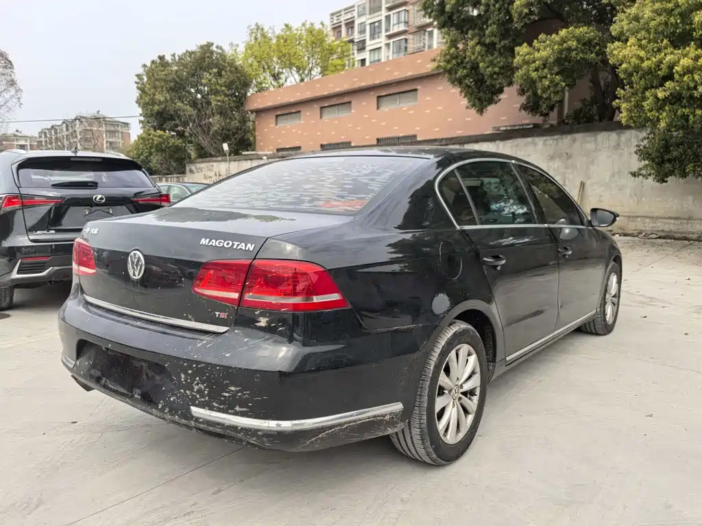 Volkswagen Volkswagen Magotan 2013 1.8TSI Luxury Edition 2013 - thumbnail 4