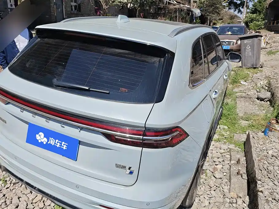 Geely Auto Xingyue L 2022 1.5T Raython Hi·F Hybrid Version Super Swift 2022 - thumbnail 3