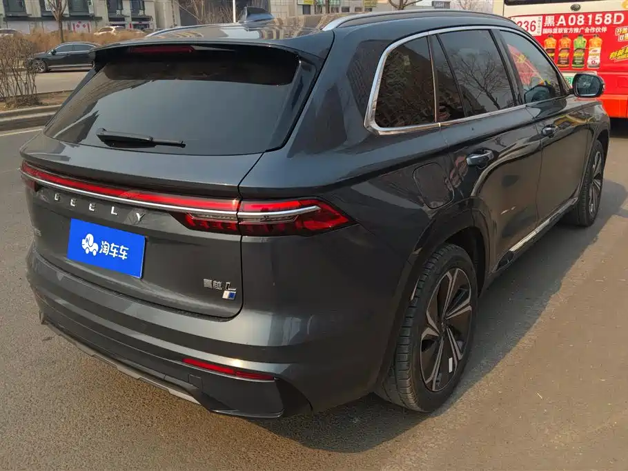 Geely Auto Xingyue L 2022 1.5T Raython Hi·F Hybrid Version Super Rui 2022 - thumbnail 3