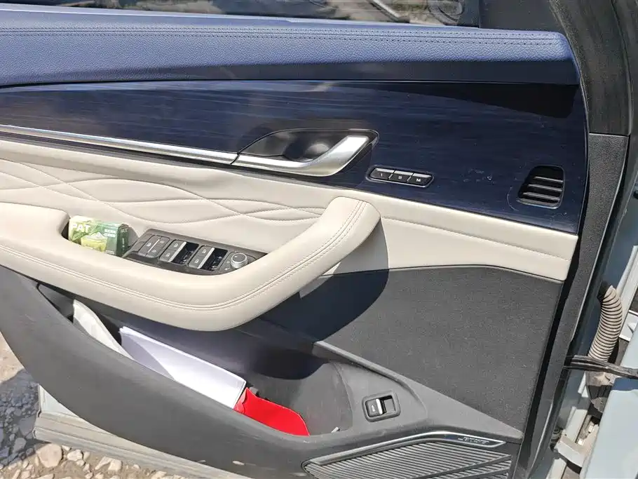 Geely Auto Xingyue L 2022 1.5T Raython Hi·F Hybrid Version Super Swift 2022 - thumbnail 7