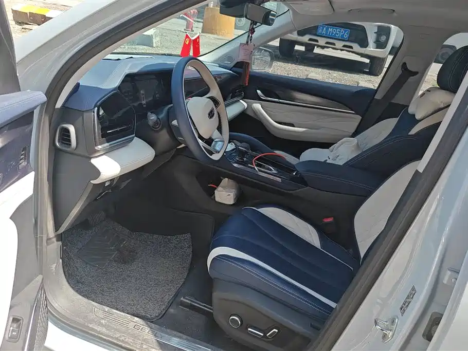Geely Auto Xingyue L 2022 1.5T Raython Hi·F Hybrid Version Super Swift 2022 - thumbnail 9