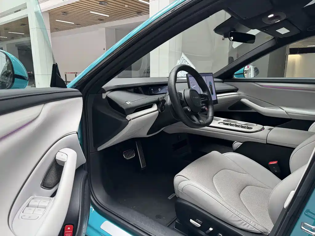Xiaomi Auto Xiaomi SU7 2024 AWD Ultra-Long Range High-End Intelligent Driving Max Edition 2024 - thumbnail 9