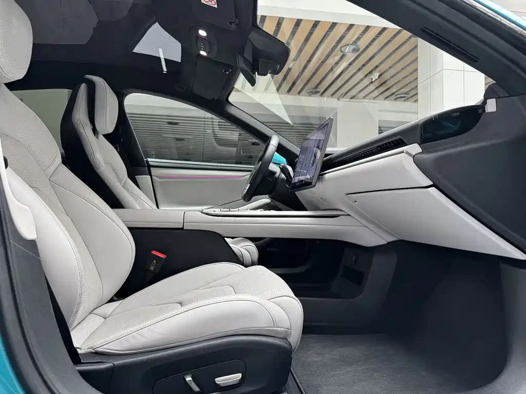 Xiaomi Auto Xiaomi SU7 2024 AWD Ultra-Long Range High-End Intelligent Driving Max Edition 2024 - thumbnail 17