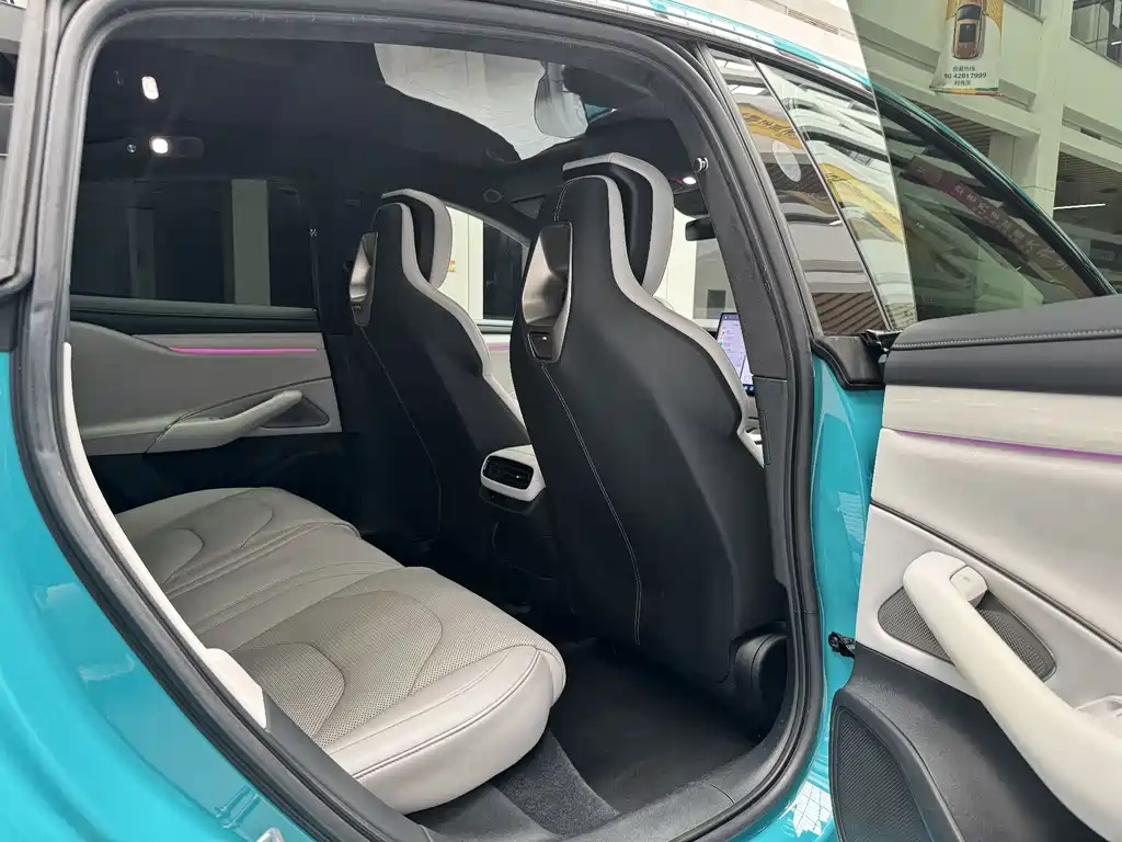 Xiaomi Auto Xiaomi SU7 2024 AWD Ultra-Long Range High-End Intelligent Driving Max Edition 2024 - thumbnail 18