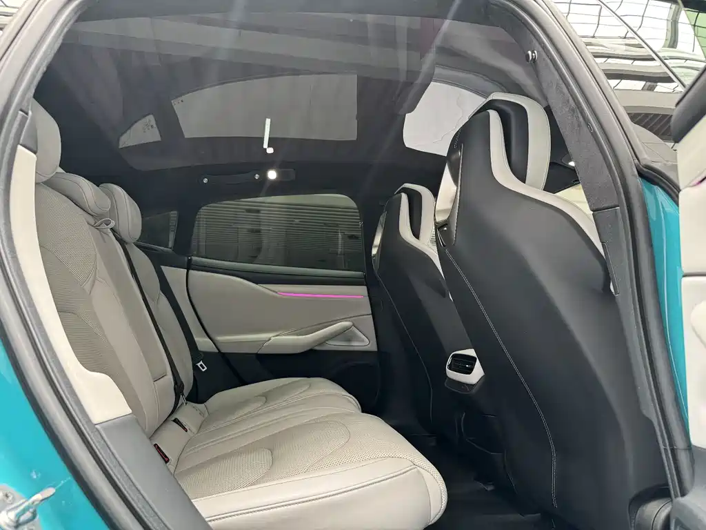 Xiaomi Auto Xiaomi SU7 2024 AWD Ultra-Long Range High-End Intelligent Driving Max Edition 2024 - thumbnail 19