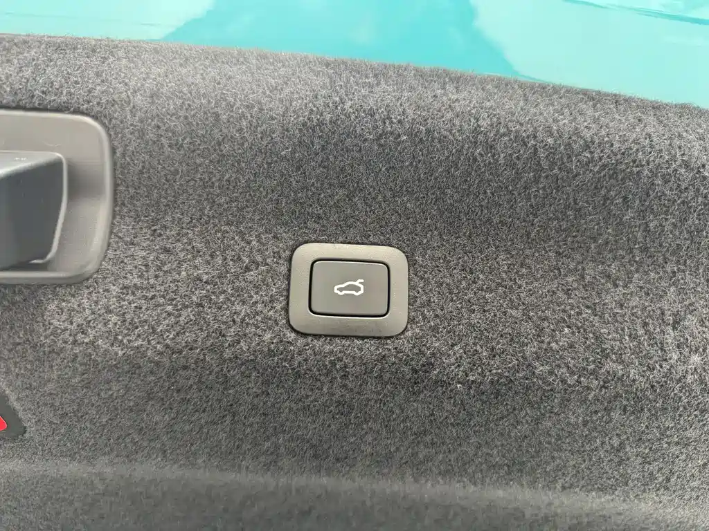 Xiaomi Auto Xiaomi SU7 2024 AWD Ultra-Long Range High-End Intelligent Driving Max Edition 2024 - thumbnail 23