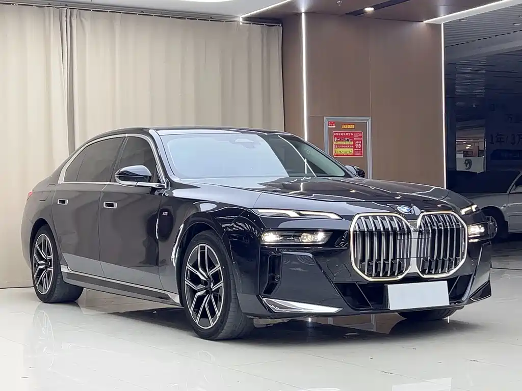 BMW BMW 7 Series 2023 735Li M Sport Package 2024 - thumbnail 3