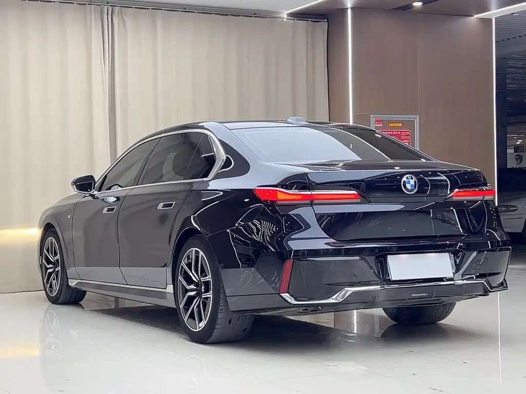 BMW BMW 7 Series 2023 735Li M Sport Package 2024 - thumbnail 18