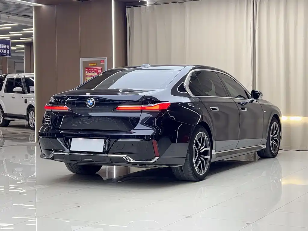 BMW BMW 7 Series 2023 735Li M Sport Package 2024 - thumbnail 19