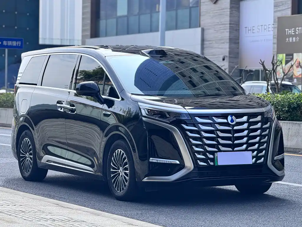 Denza DENZA D9 2025 DM-i Intelligent Driving Edition 1020 AWD Premium 2025 - thumbnail 4