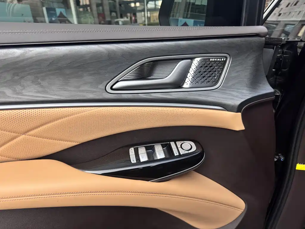 Denza DENZA D9 2025 DM-i Intelligent Driving Edition 1020 AWD Premium 2025 - thumbnail 16