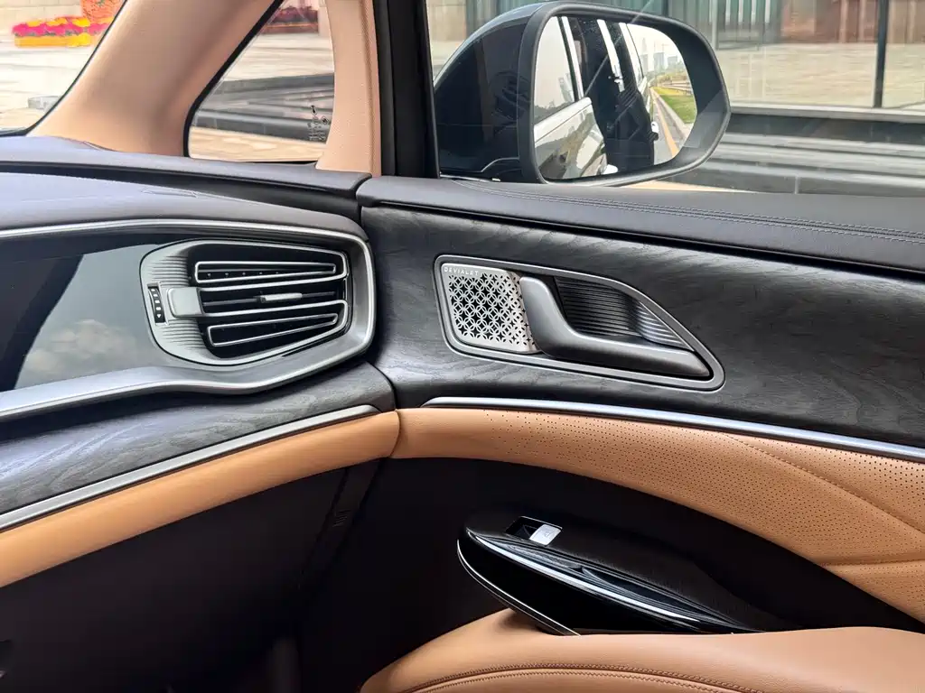 Denza DENZA D9 2025 DM-i Intelligent Driving Edition 1020 AWD Premium 2025 - thumbnail 19