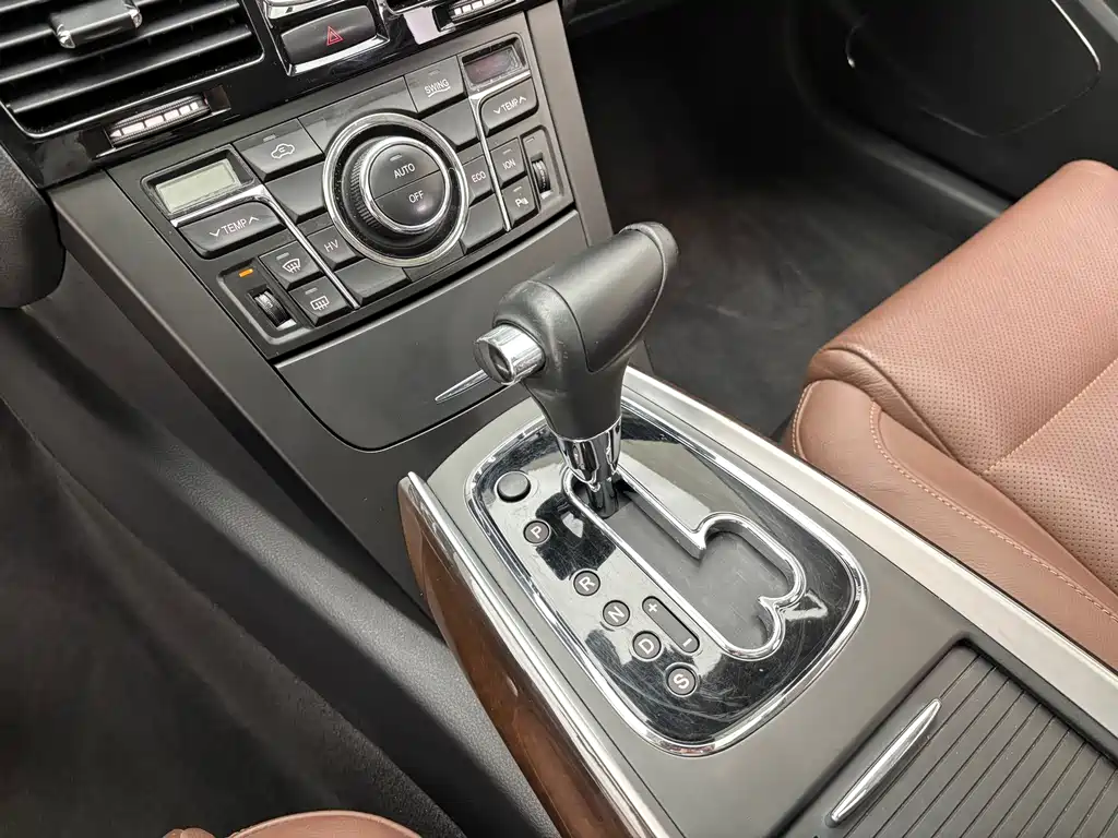 Hongqi Hongqi H7 2017 2.0T Luxury Edition 2016 - thumbnail 14