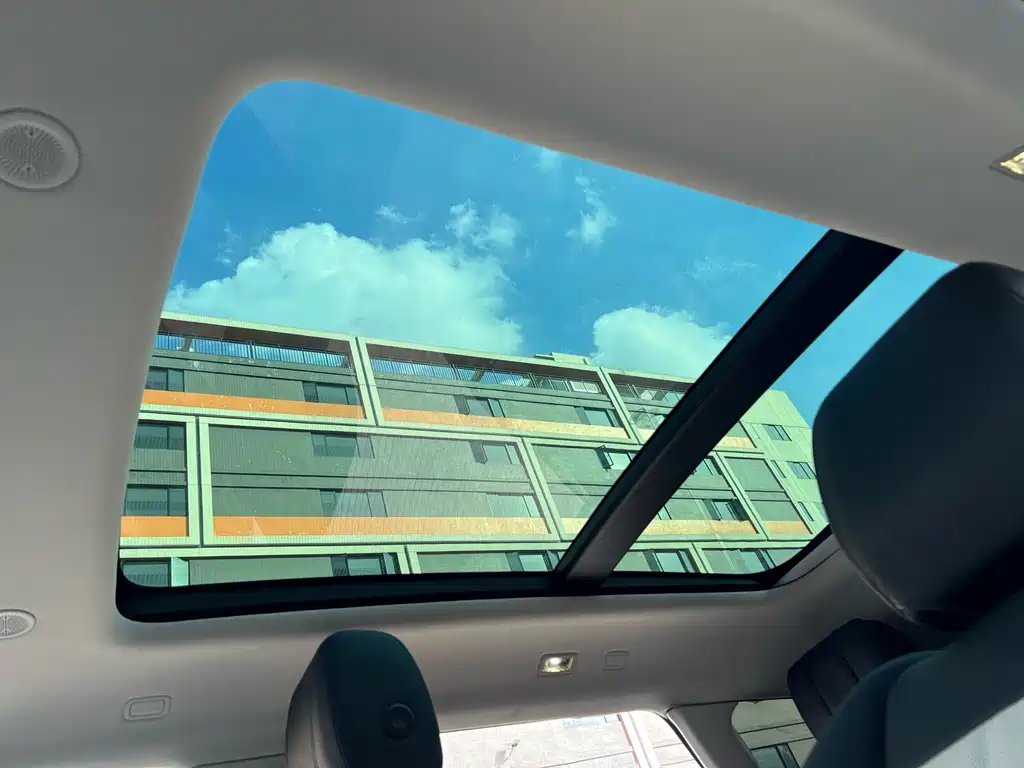 Land Rover Range Rover Evoque 2022 L 249PS R-Dynamic Luxury Edition 2023 - thumbnail 9