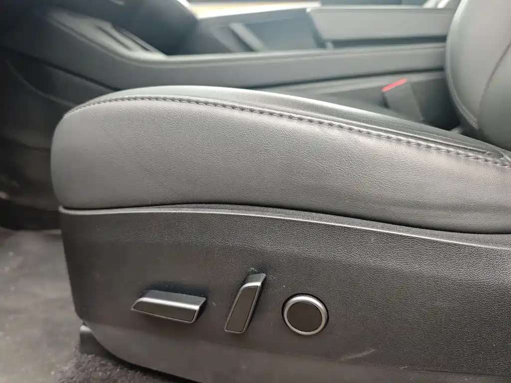 Tesla Model Y 2023 Rear-Wheel Drive 2023 - thumbnail 19