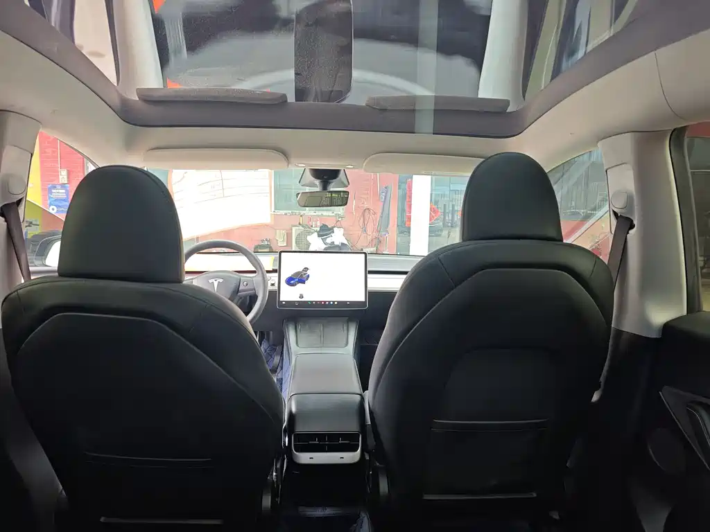 Tesla Model Y 2022 Rear-Wheel Drive Version 2022 - thumbnail 14