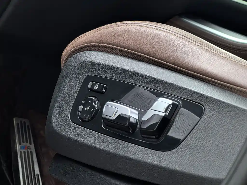 BMW BMW X5 xDrive40i M Sport Package 2020 - thumbnail 18
