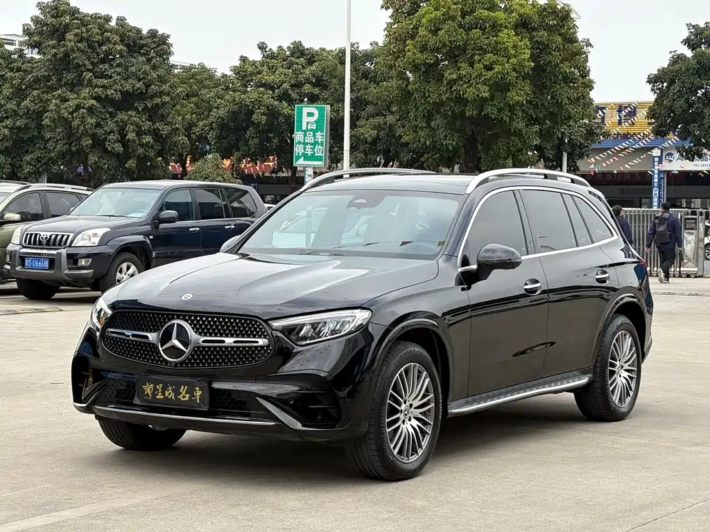 Mercedes-Benz Mercedes-Benz GLC 2024 GLC 300 L 4MATIC Dynamic Model 5-Seat 2024