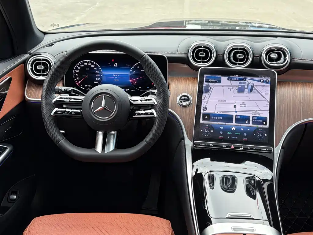 Mercedes-Benz Mercedes-Benz GLC 2024 GLC 300 L 4MATIC Dynamic Model 5-Seat 2024 - thumbnail 5