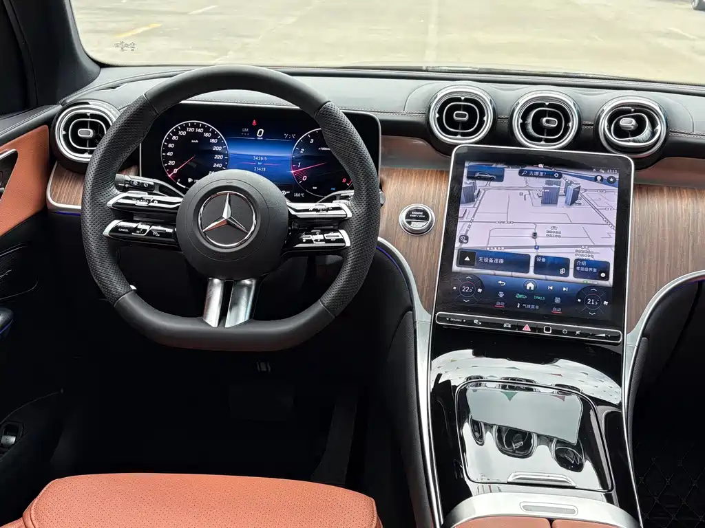 Mercedes-Benz Mercedes-Benz GLC 2024 GLC 300 L 4MATIC Dynamic Model 5-Seat 2024 - thumbnail 6