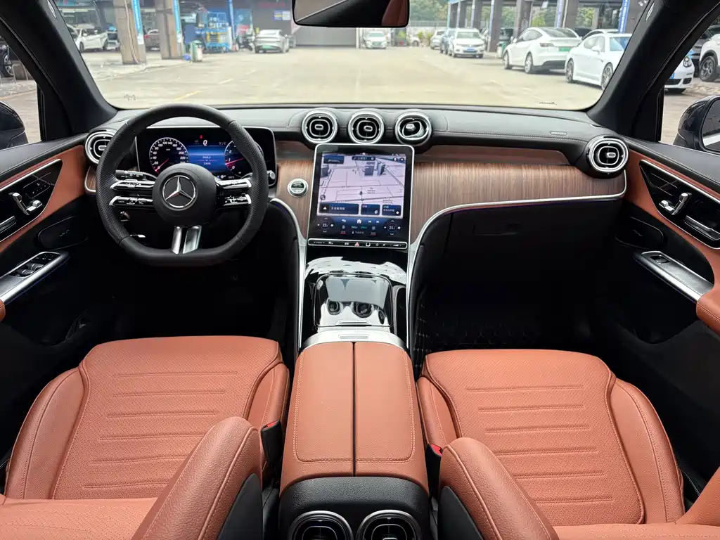 Mercedes-Benz Mercedes-Benz GLC 2024 GLC 300 L 4MATIC Dynamic Model 5-Seat 2024 - thumbnail 7