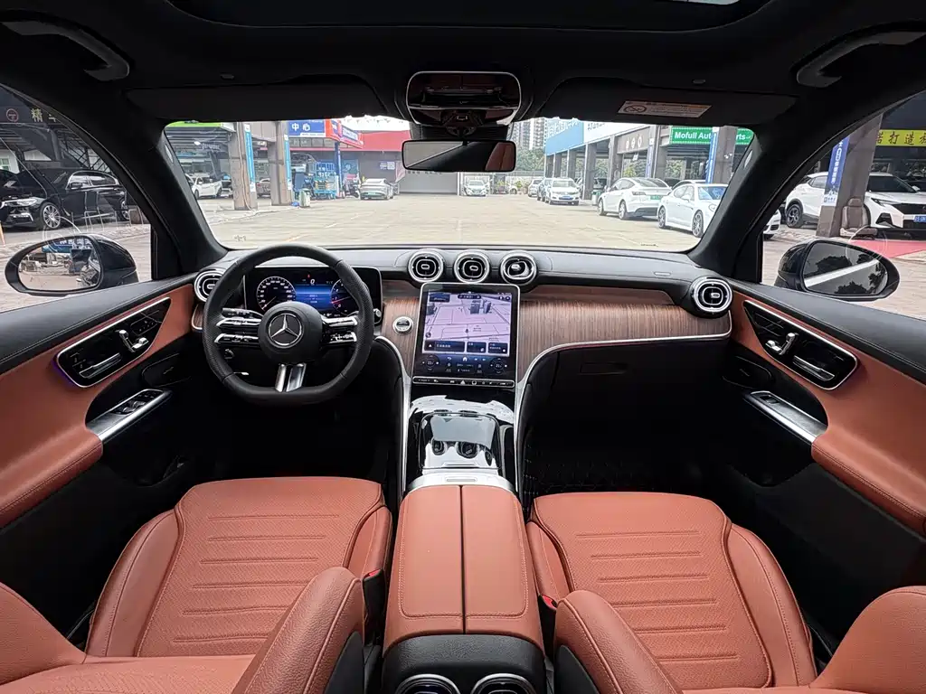Mercedes-Benz Mercedes-Benz GLC 2024 GLC 300 L 4MATIC Dynamic Model 5-Seat 2024 - thumbnail 8