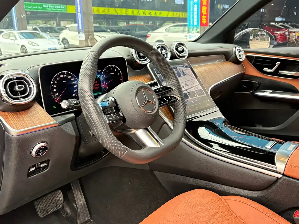 Mercedes-Benz Mercedes-Benz GLC 2024 GLC 300 L 4MATIC Dynamic Model 5-Seat 2024 - thumbnail 10